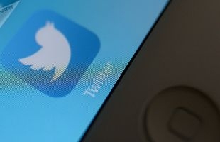 推特（TWTR.US）开始取消不付费账户认证标记